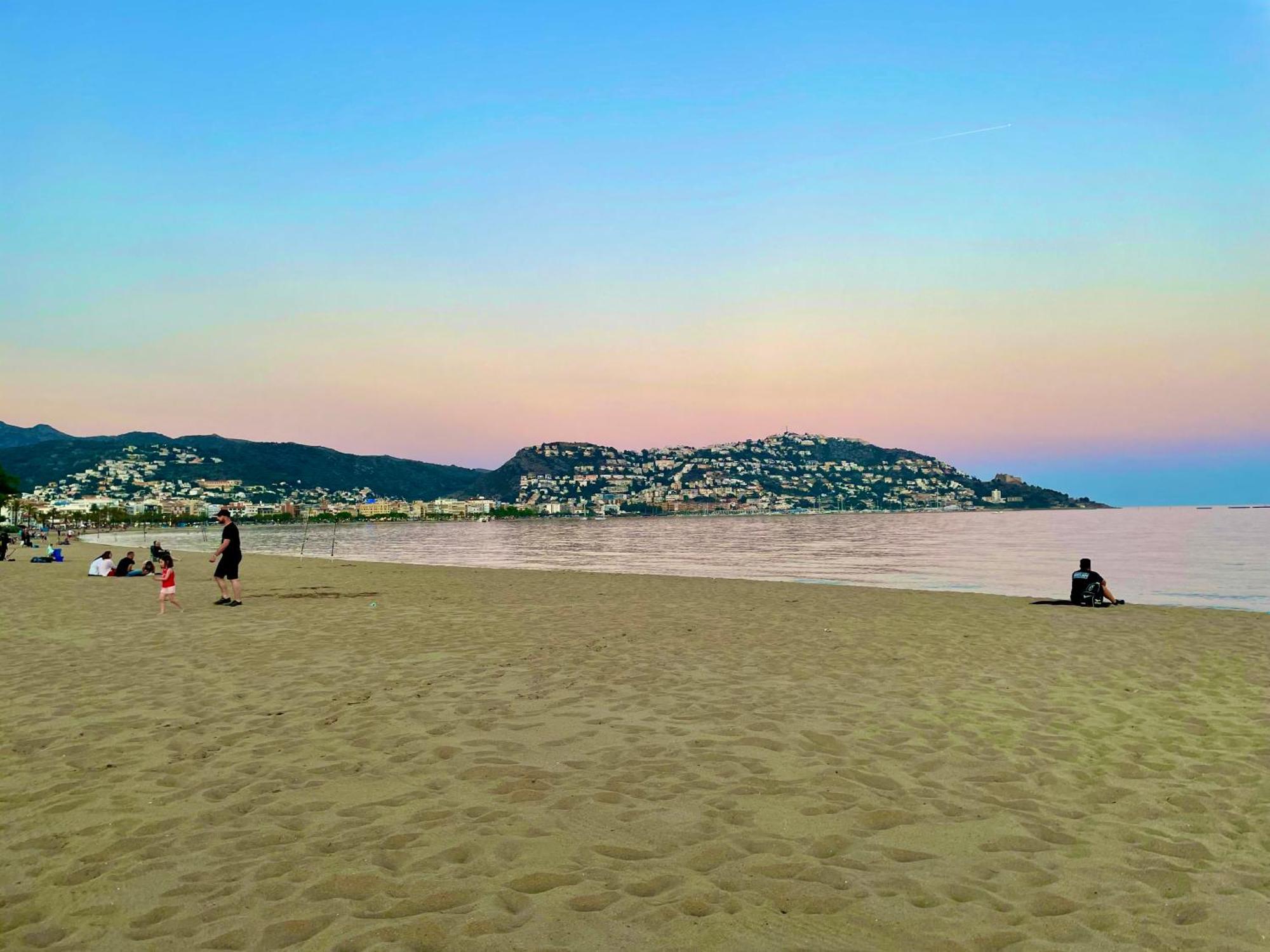 Roses Beach ภายนอก รูปภาพ