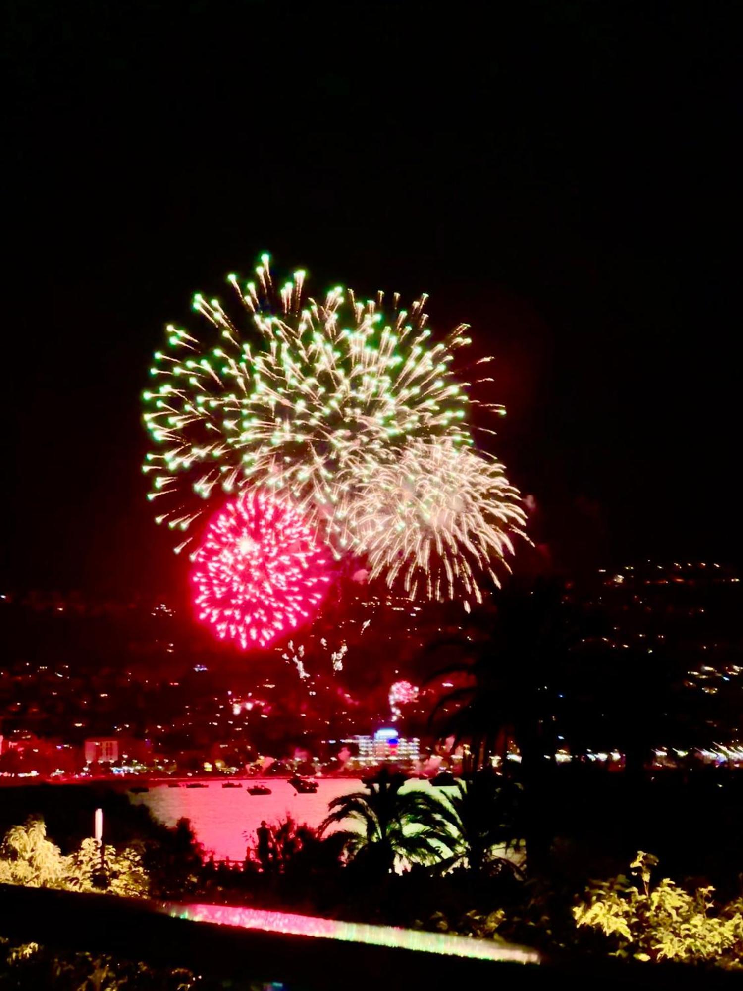 Roses Beach ภายนอก รูปภาพ